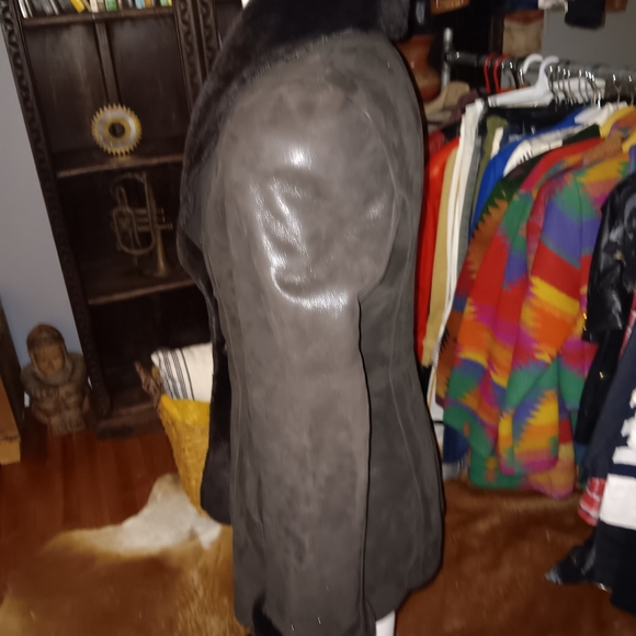 Shearling jacket - Picture 4 of 4